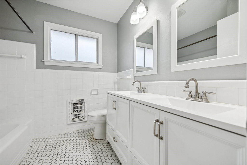 5237 Maple Street - Photo 9
