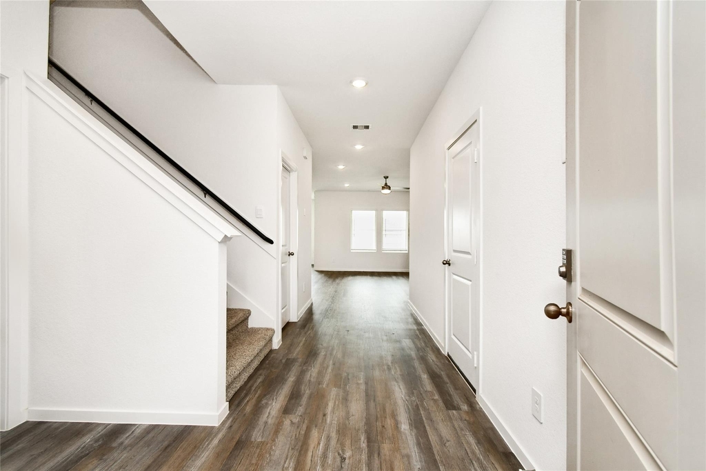 27607 Hudson Sands Lane - Photo 4