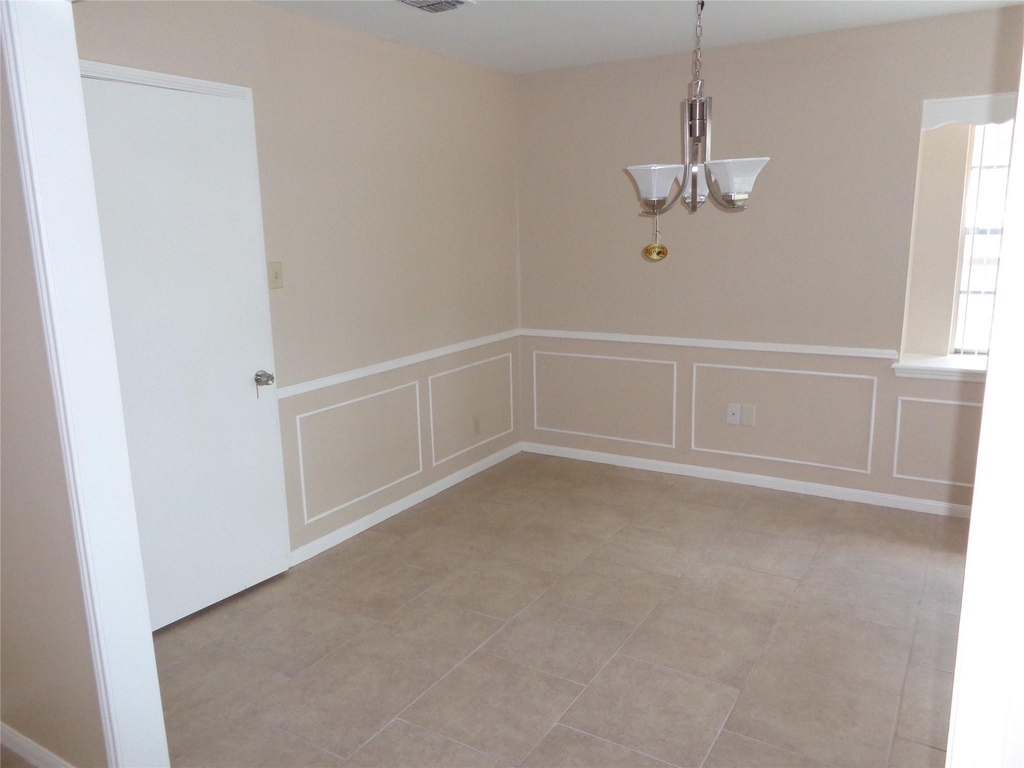 2735 Manila Lane - Photo 4