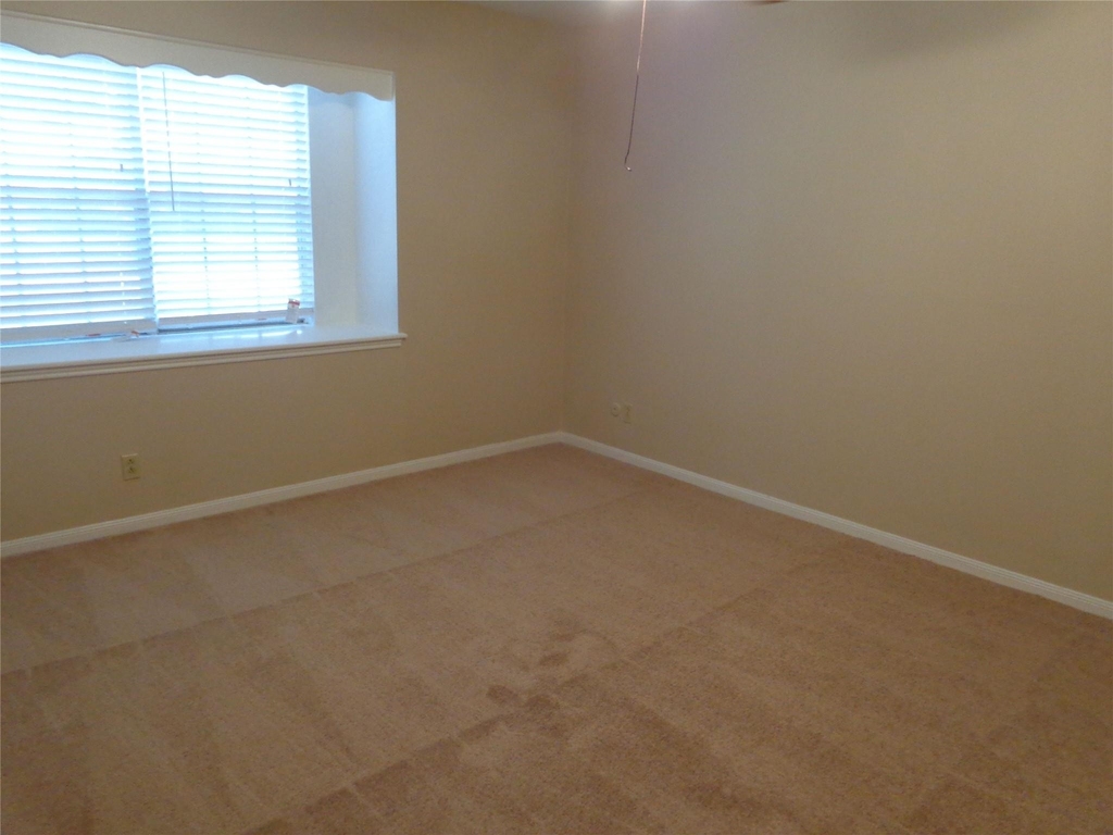 2735 Manila Lane - Photo 18
