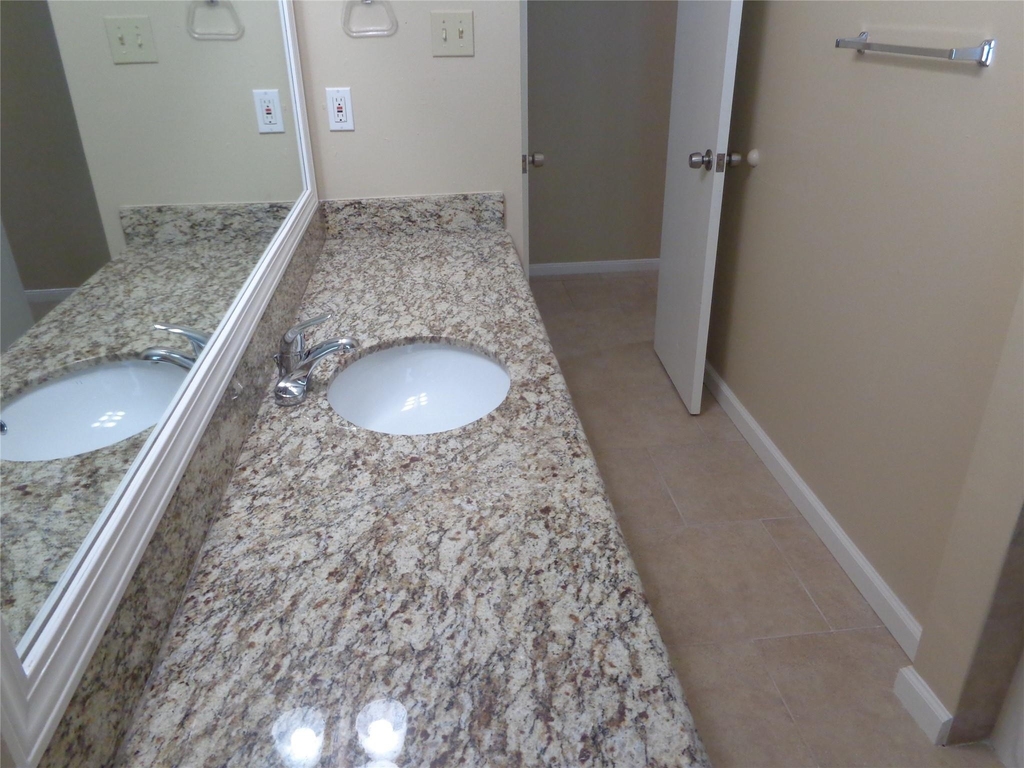2735 Manila Lane - Photo 15