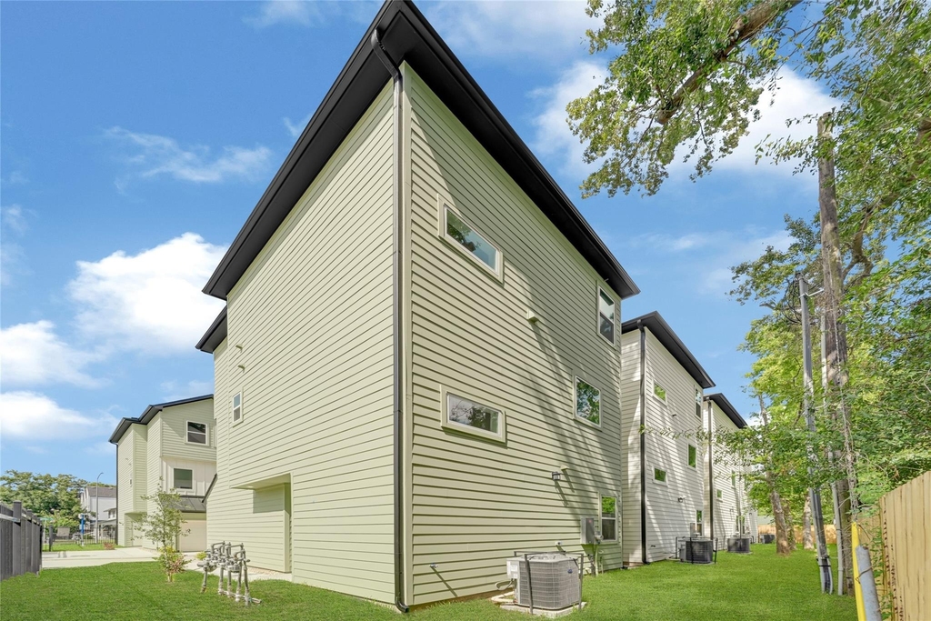 6532 Goldspier Street - Photo 25