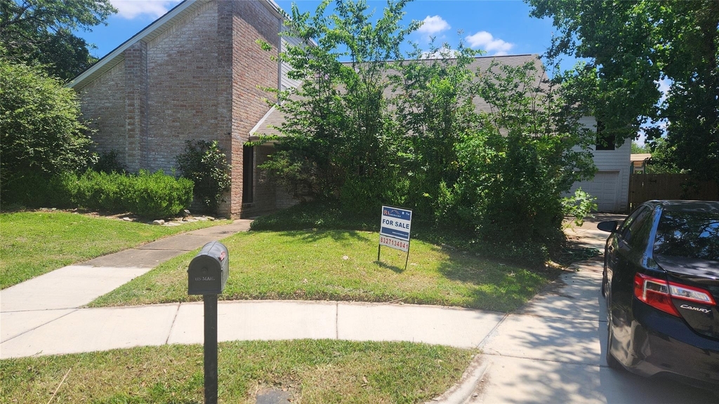 2127 Manor Green Drive - Photo 0
