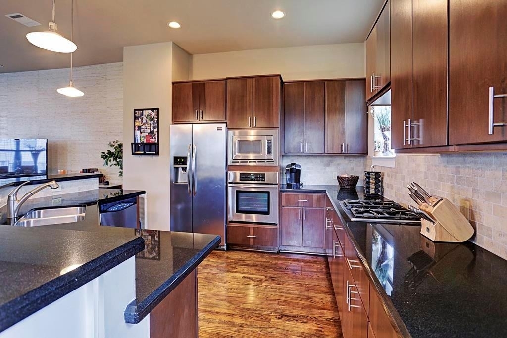 5005 Darling Street - Photo 7