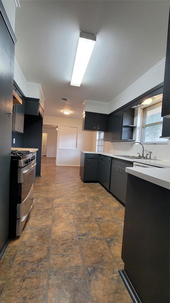 801 Rosewood Drive - Photo 10