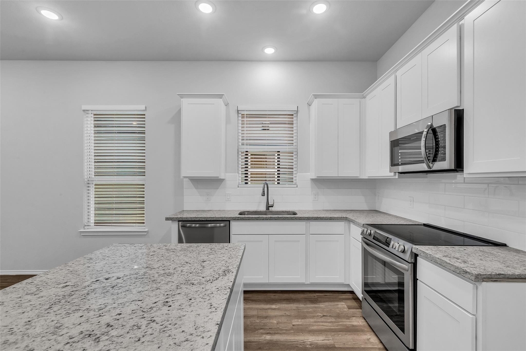 11966 Canal Street - Photo 9