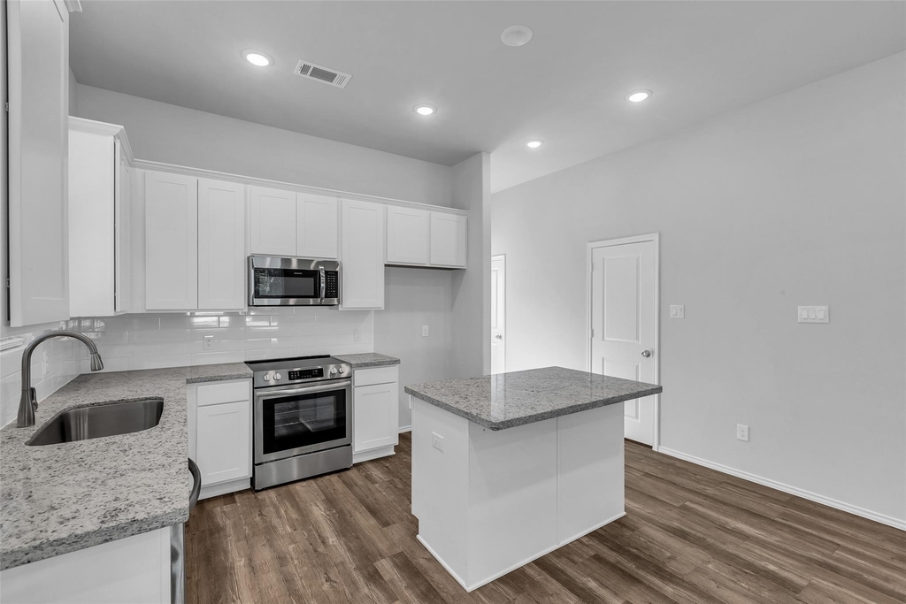 11966 Canal Street - Photo 6
