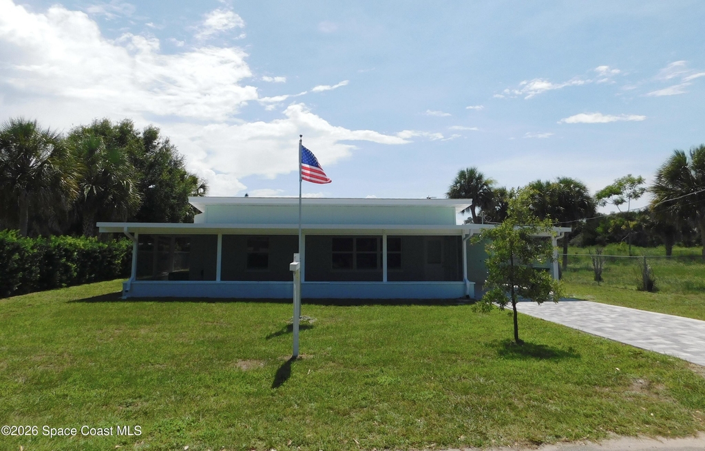 9896 Pine Street - Photo 0