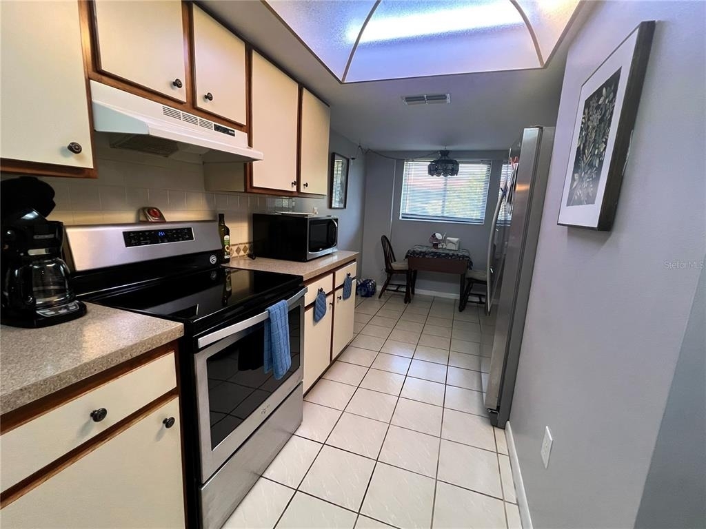 9433 Harbor Greens Way - Photo 8