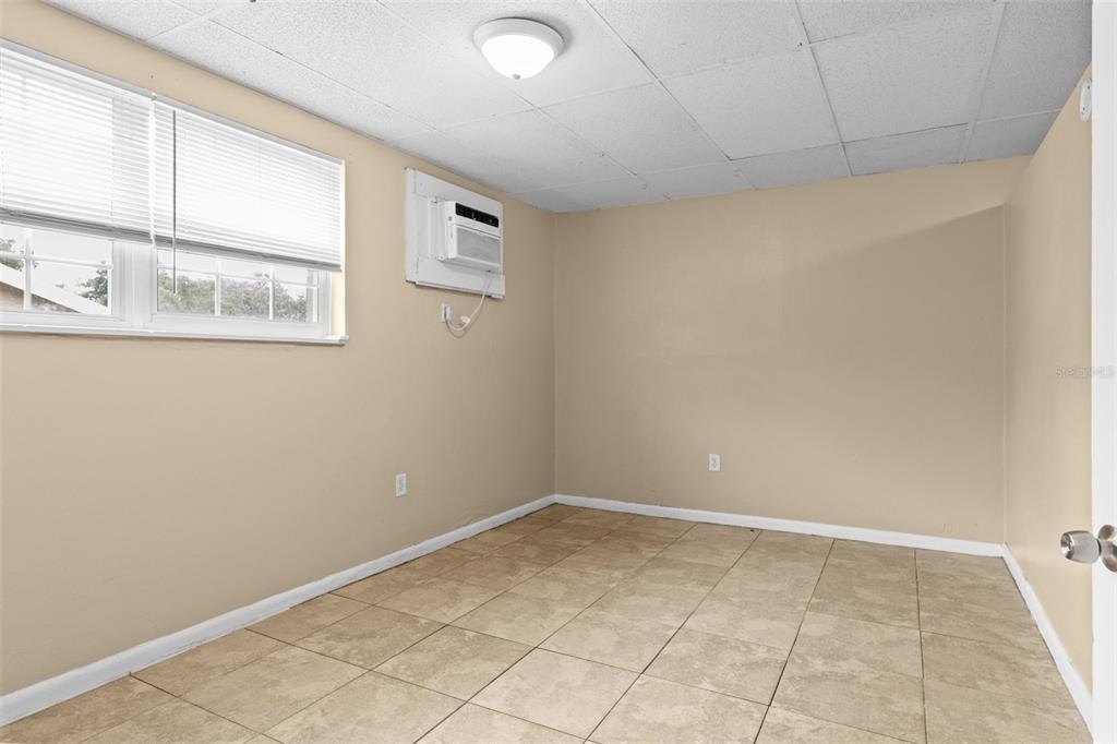 8923 N 40th Street - Photo 7
