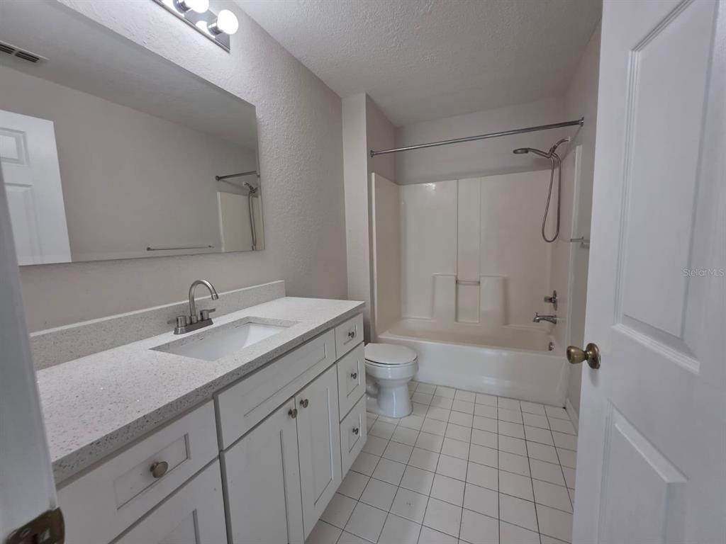 5483 Vineland Road - Photo 8