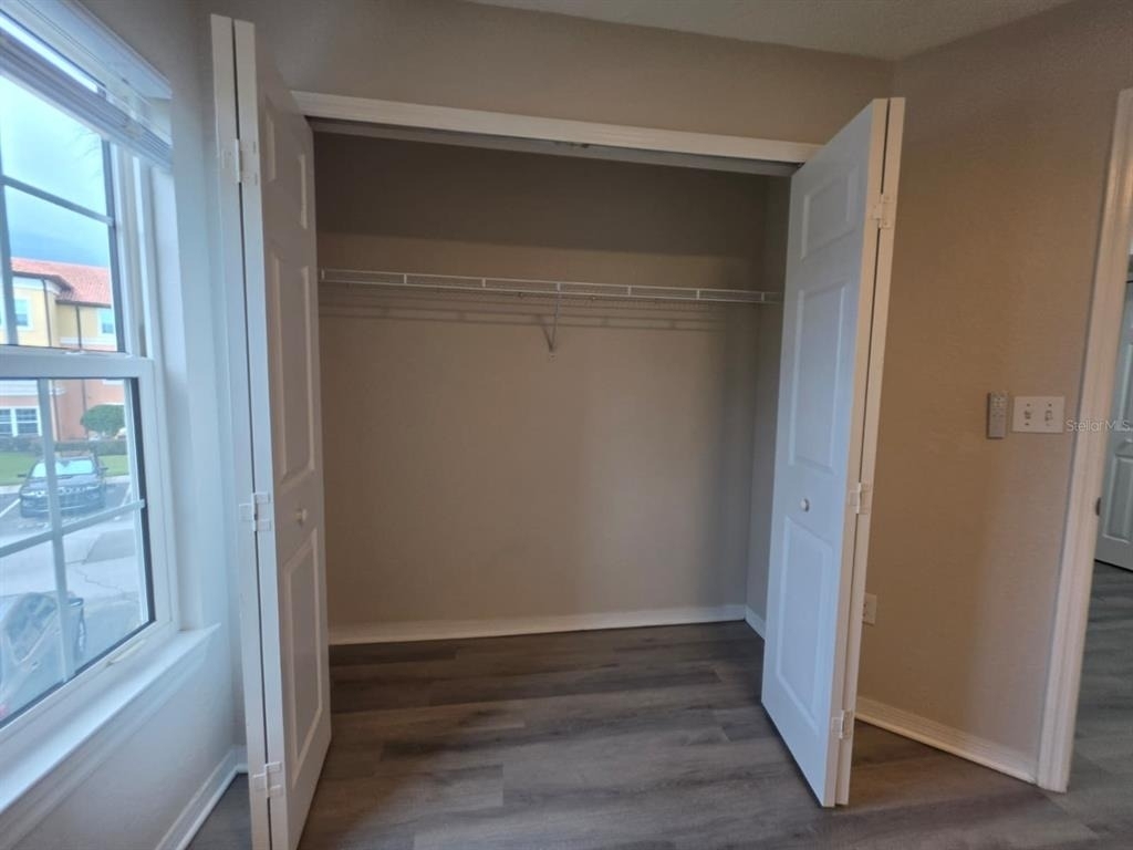 5483 Vineland Road - Photo 12