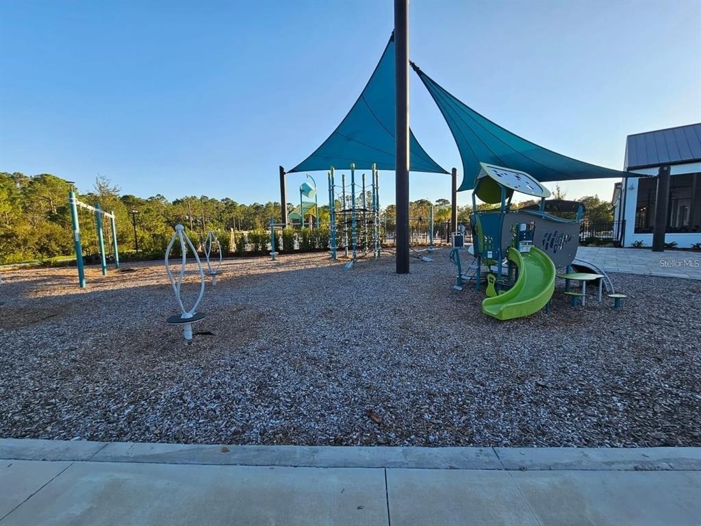 2667 Swooping Sparrow Drive - Photo 37