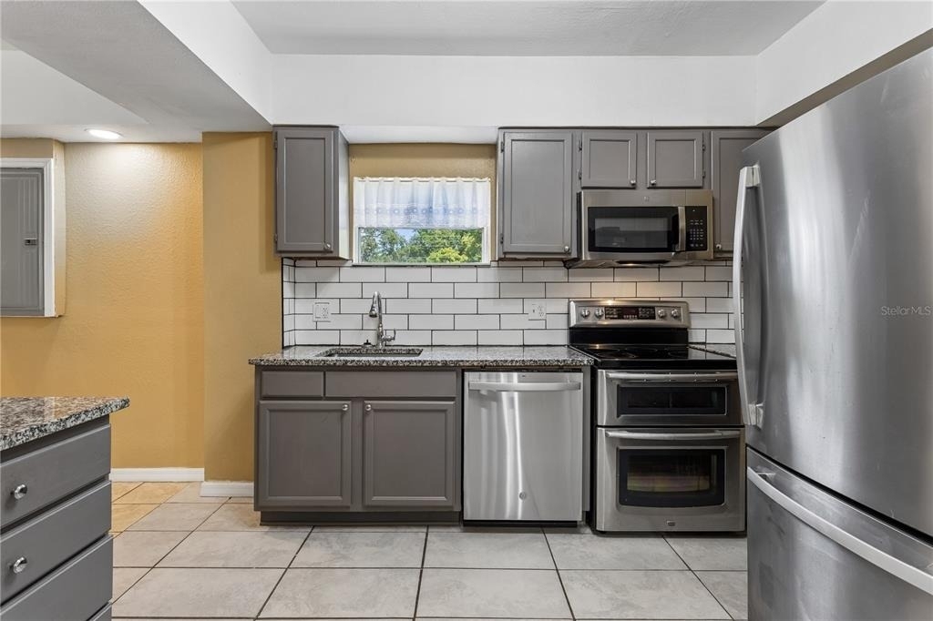 3123 Lawrence Street - Photo 5