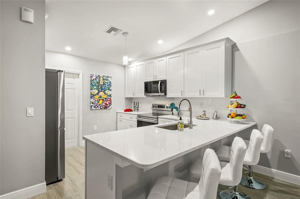 2100 Como Street - Photo 13