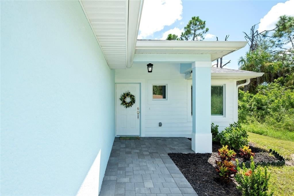2100 Como Street - Photo 11