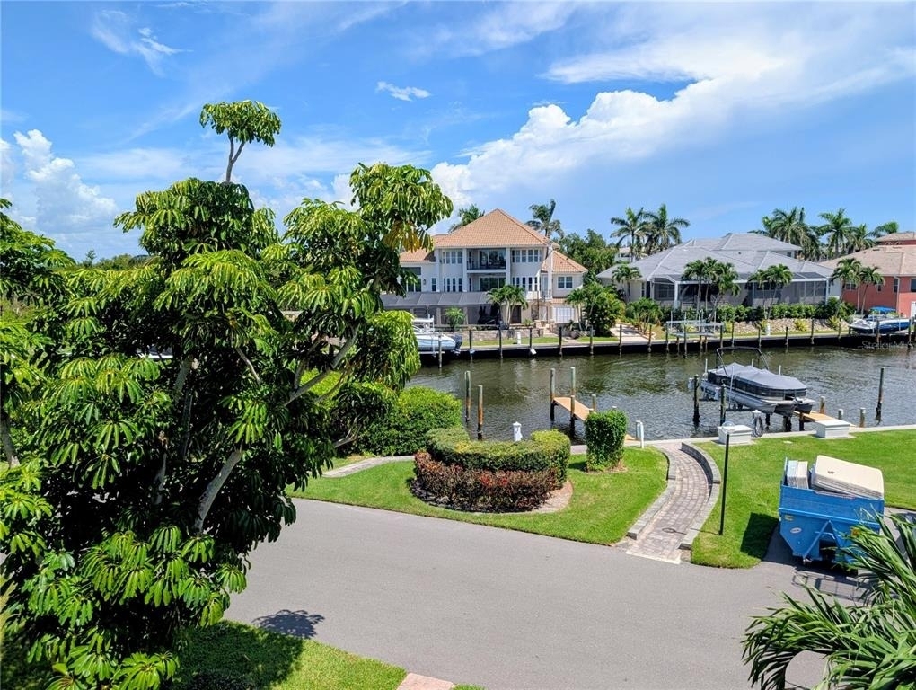 3850 Mariners Walk - Photo 17