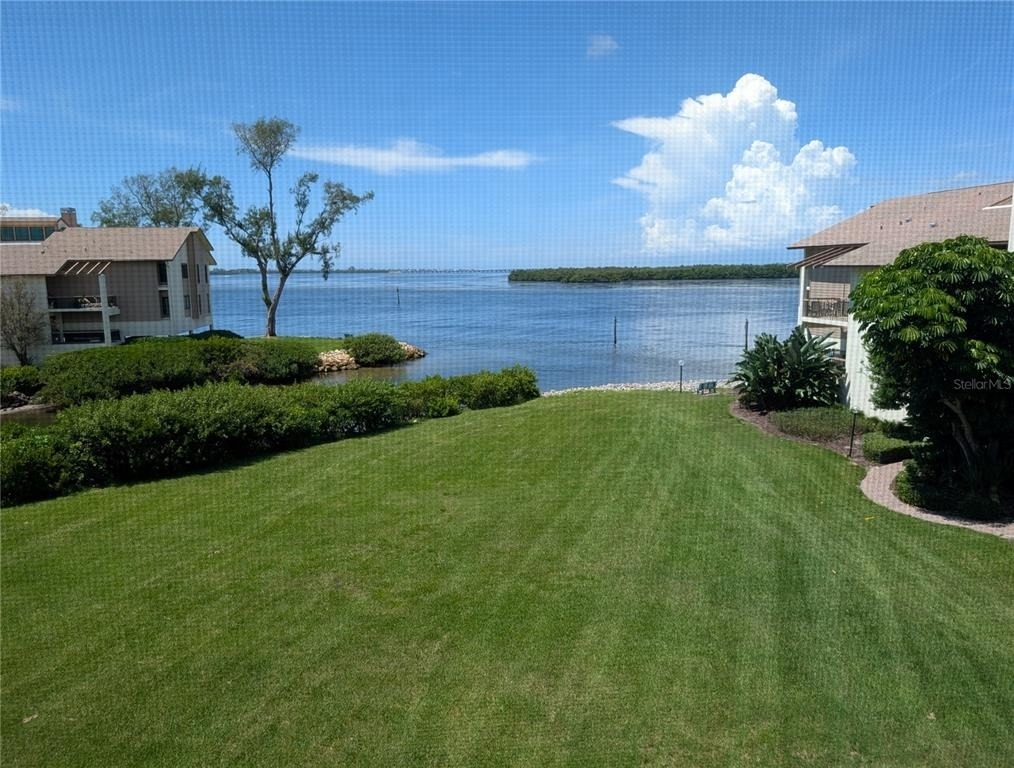 3850 Mariners Walk - Photo 4