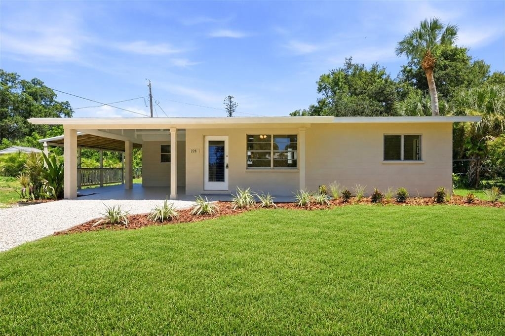 228 Stanford Road - Photo 0
