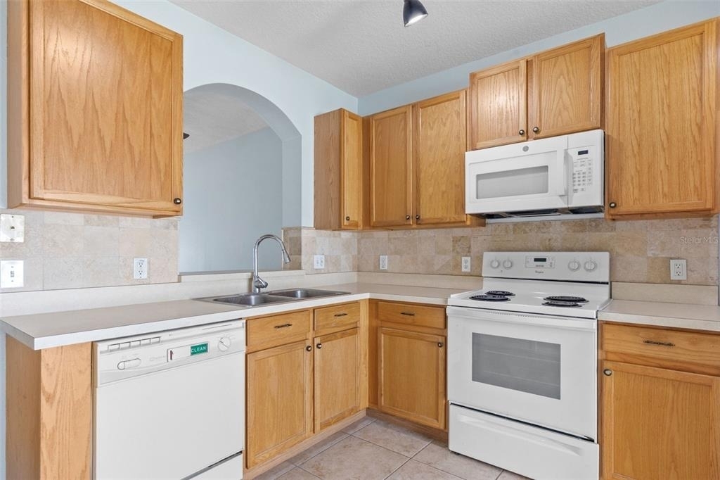 16221 Swan View Circle - Photo 8