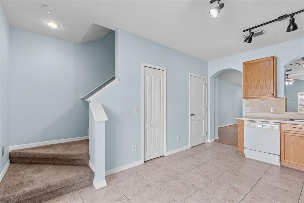 16221 Swan View Circle - Photo 10