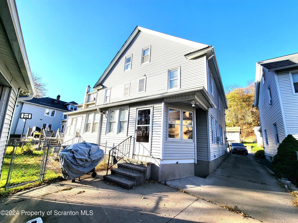 2122 N Main Avenue - Photo 11