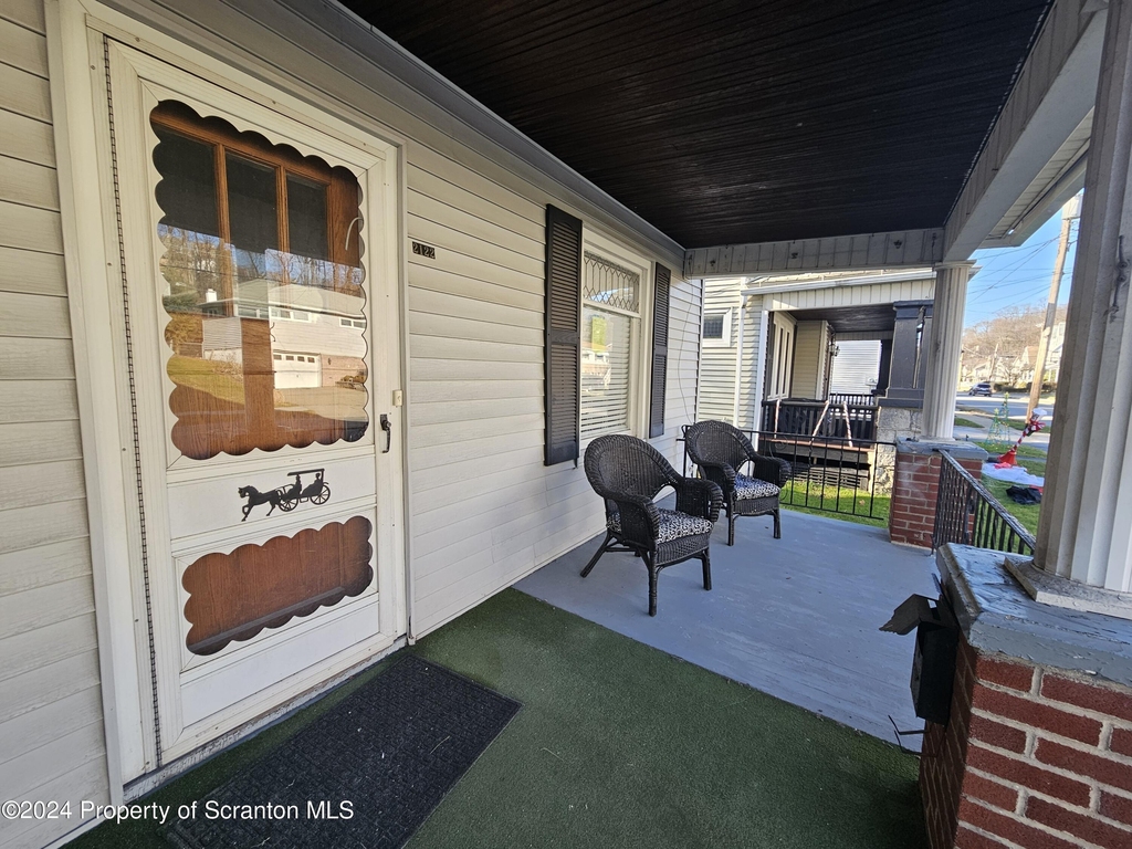 2122 N Main Avenue - Photo 1
