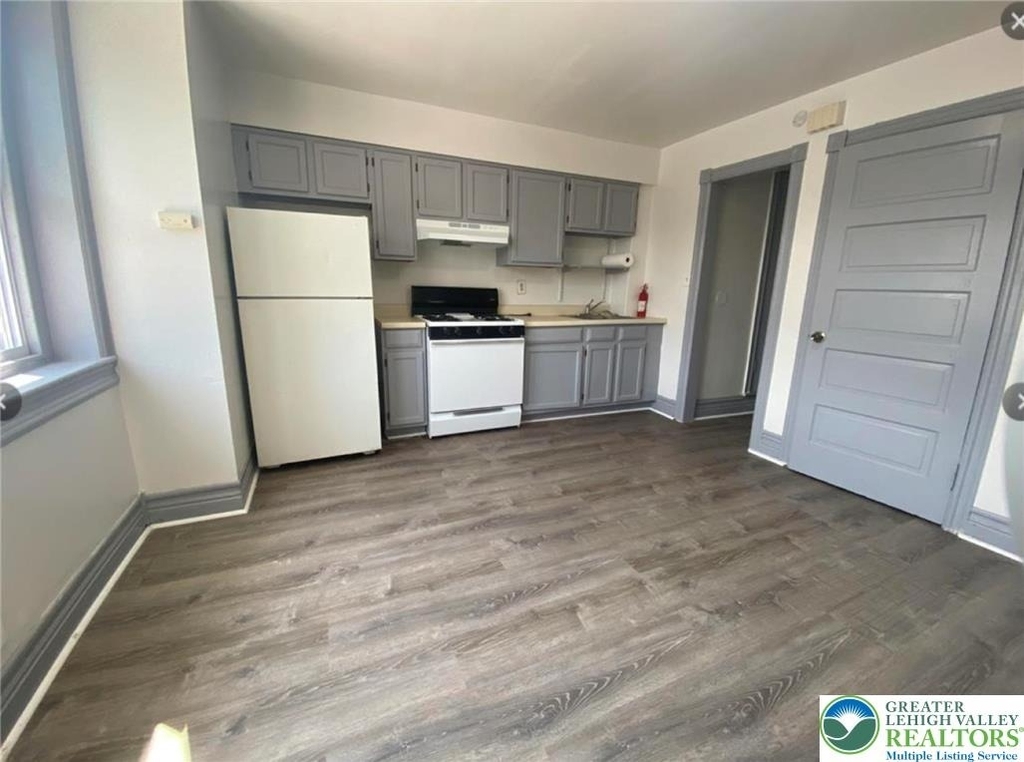 1405 Turner Street - Photo 1