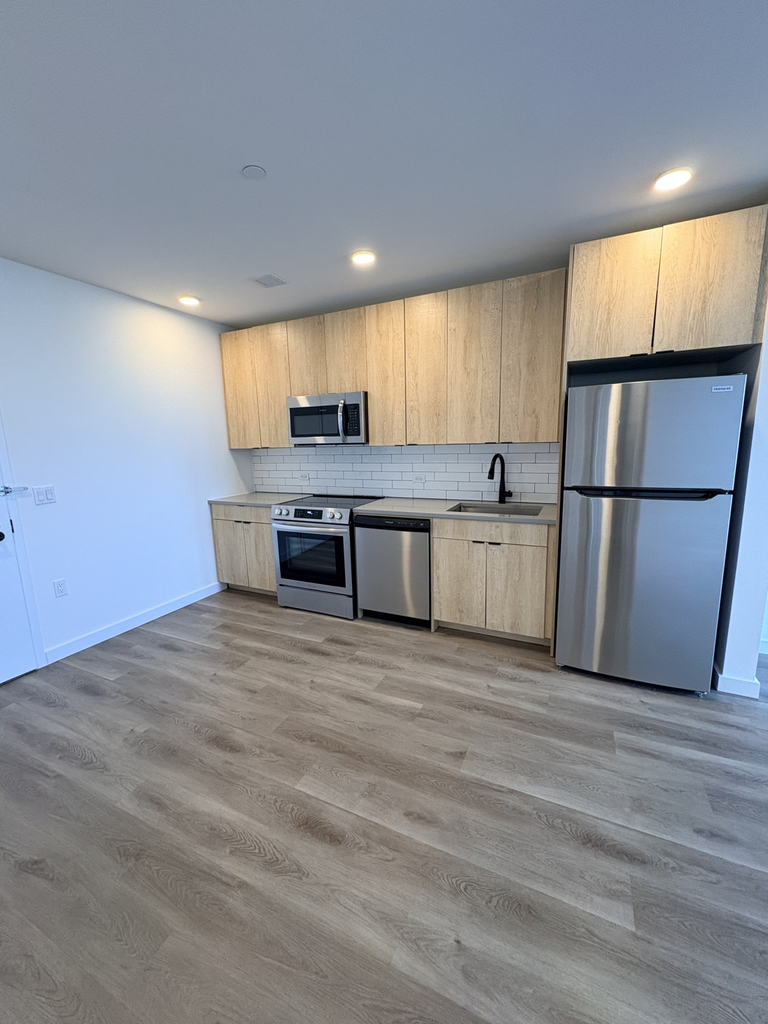 1856 Park Avenue, Unit 11c - Photo 4