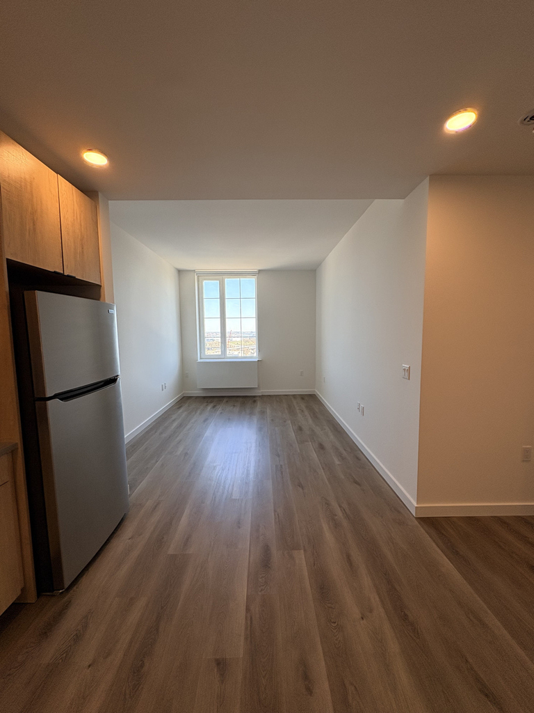 1856 Park Avenue, Unit 11c - Photo 1