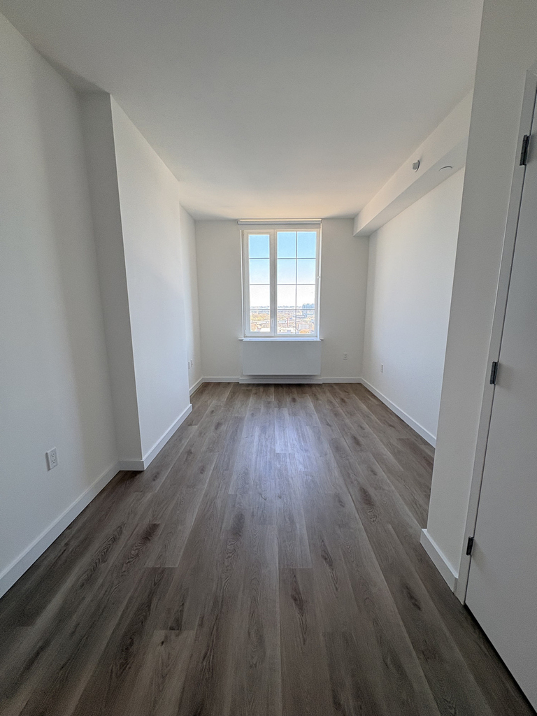 1856 Park Avenue, Unit 11c - Photo 0