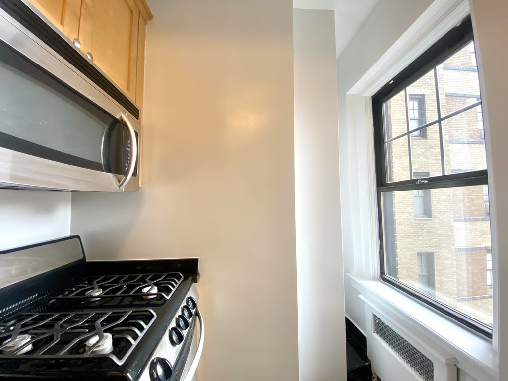 80th & Park Ave - Photo 5