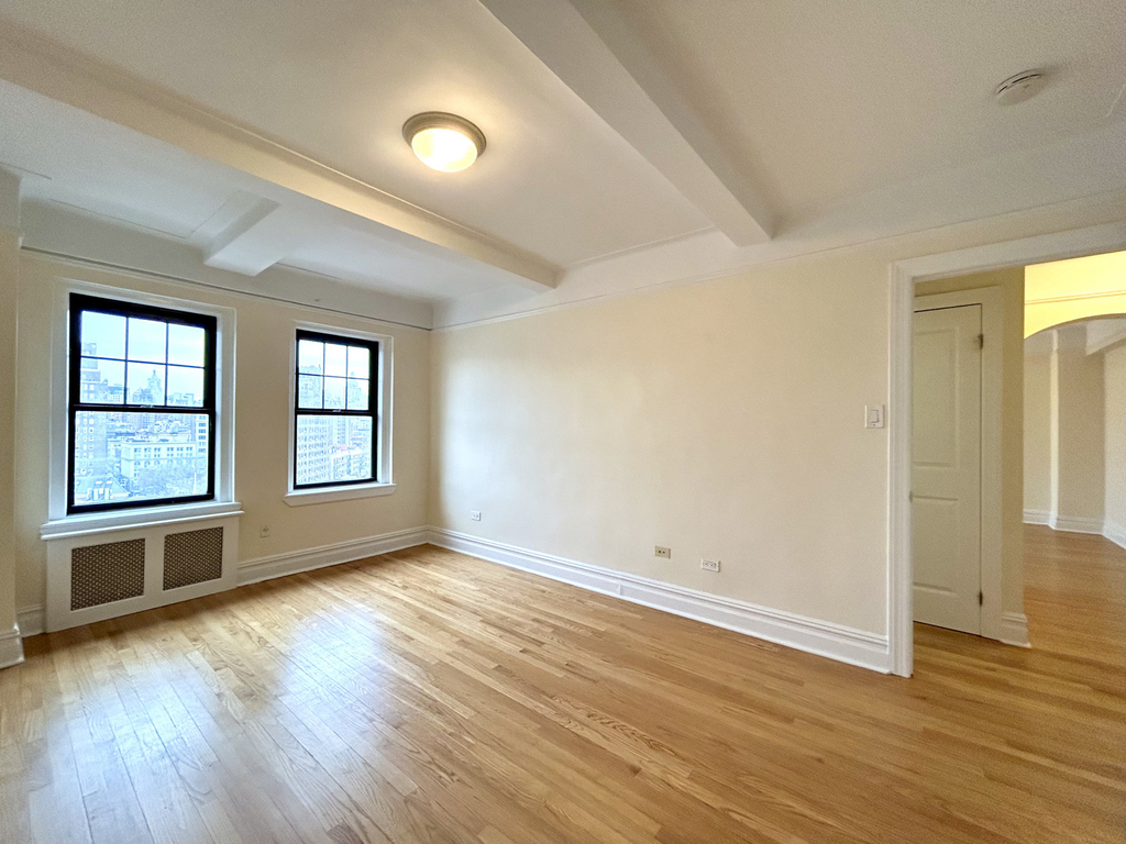 80th & Park Ave - Photo 3