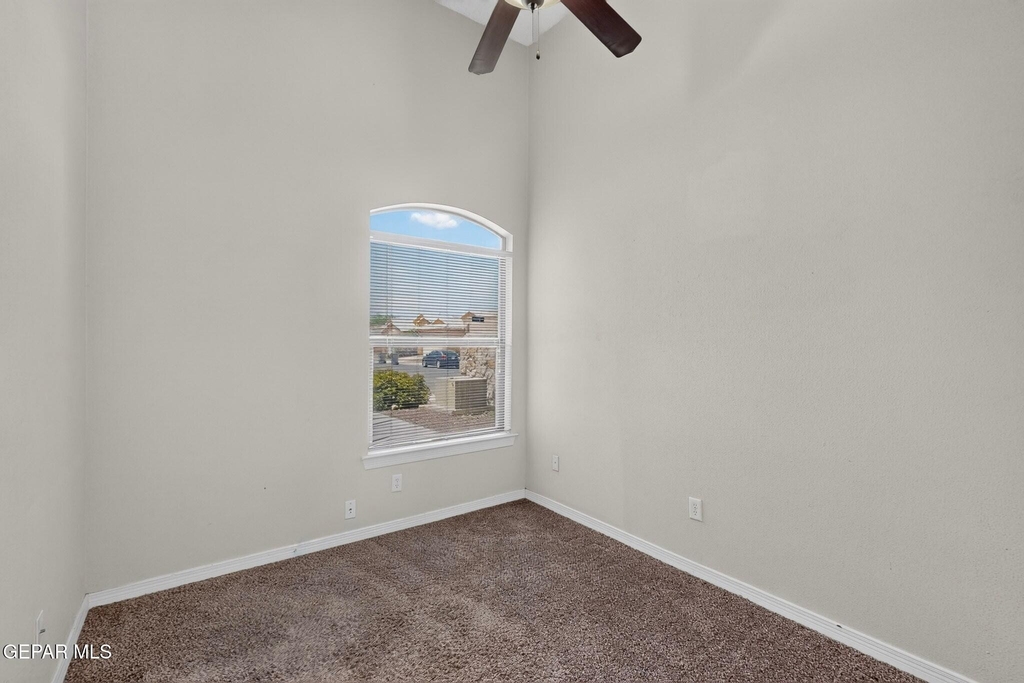 11583 Saint Martin Way - Photo 31