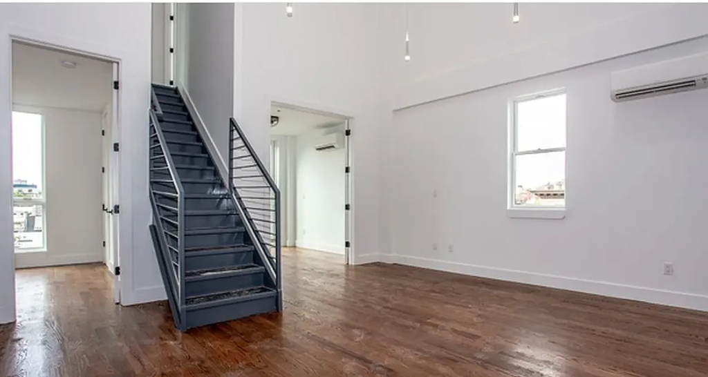 1266 Pacific Street - Photo 5