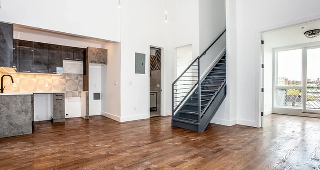 1266 Pacific Street - Photo 0