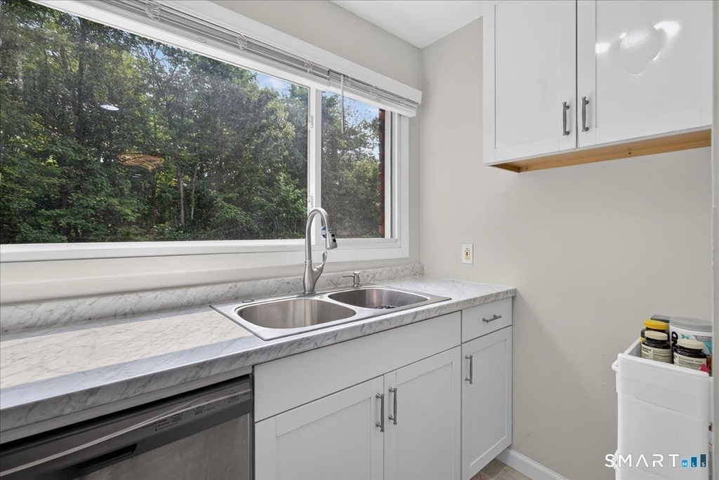 1141 Waterbury Road - Photo 9