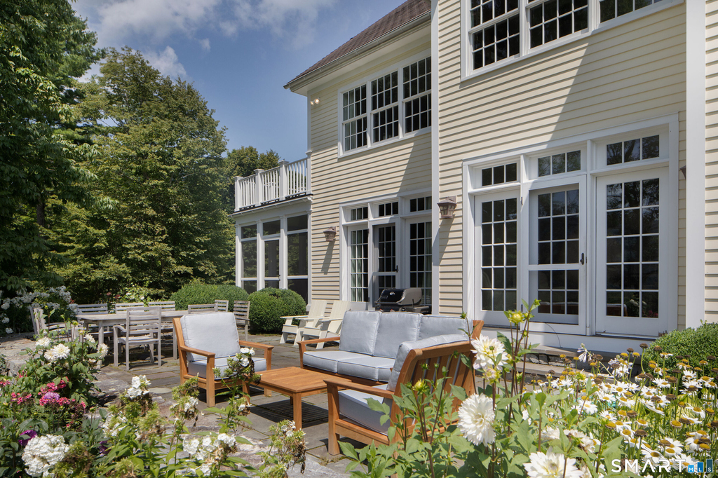 63 Belden Street - Photo 2