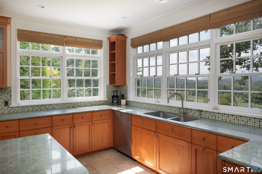 63 Belden Street - Photo 10