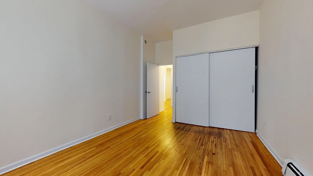 365 West 52nd Street - Photo 6