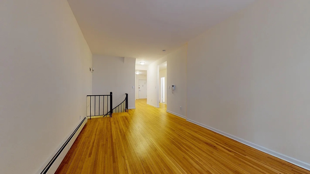 365 West 52nd Street - Photo 2