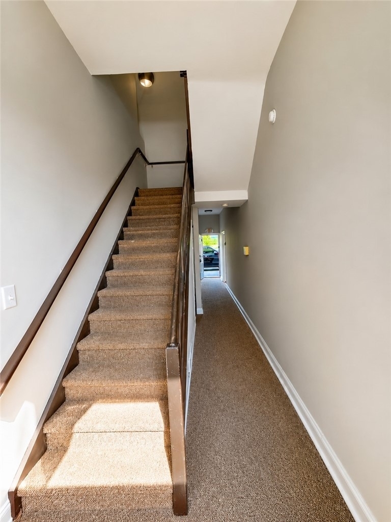 735 N Highland - Photo 3