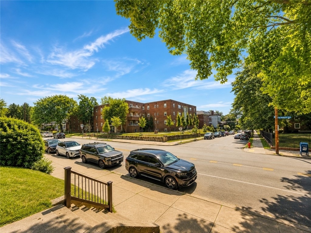 735 N Highland - Photo 23