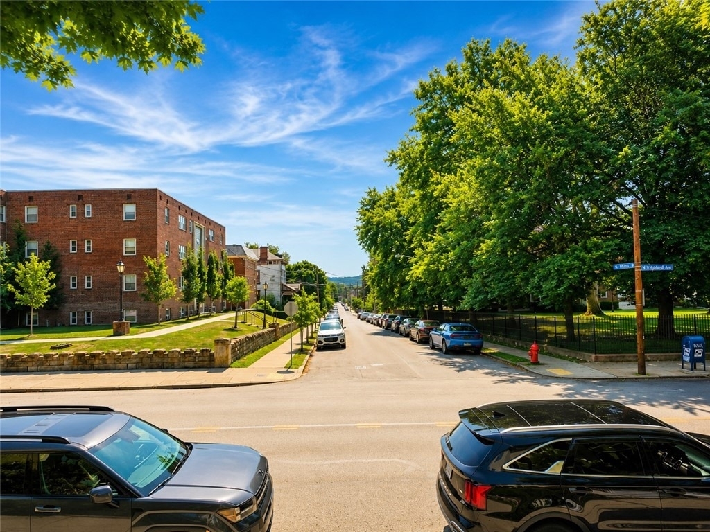 735 N Highland - Photo 24
