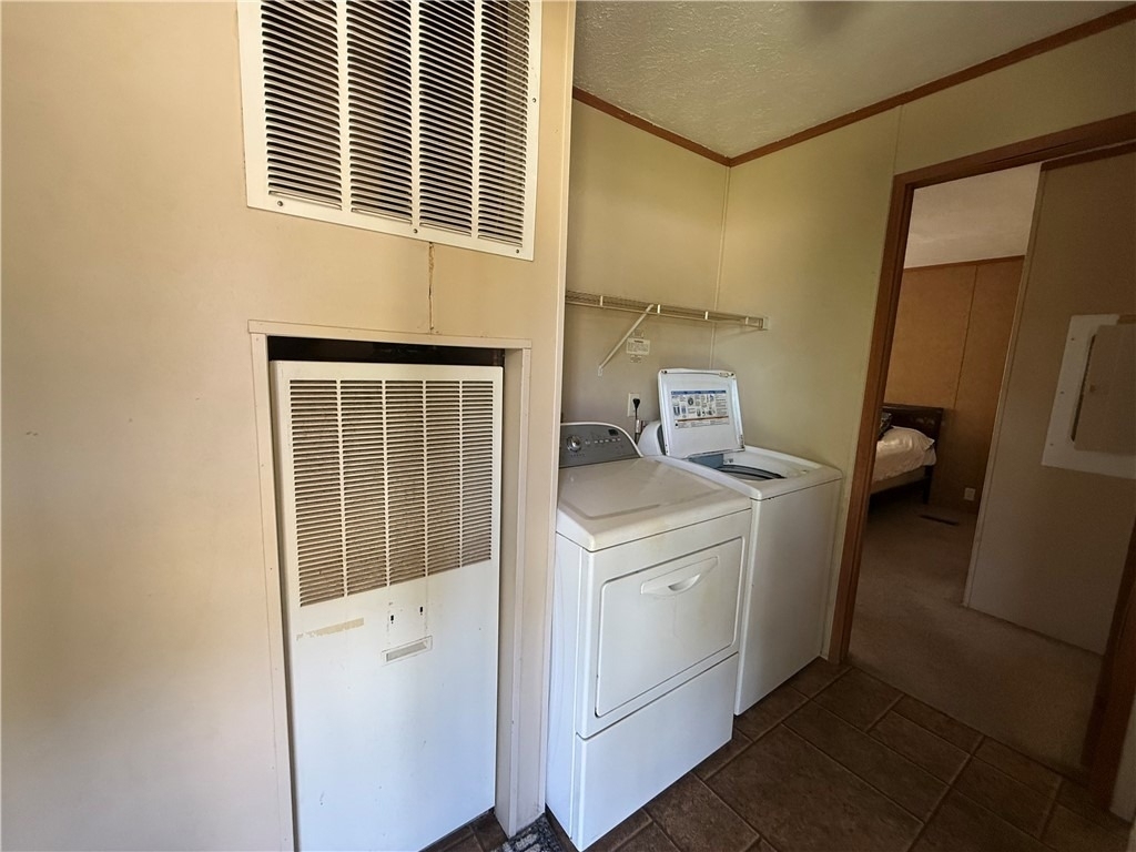 1761 Old Youngstown Rd - Photo 2