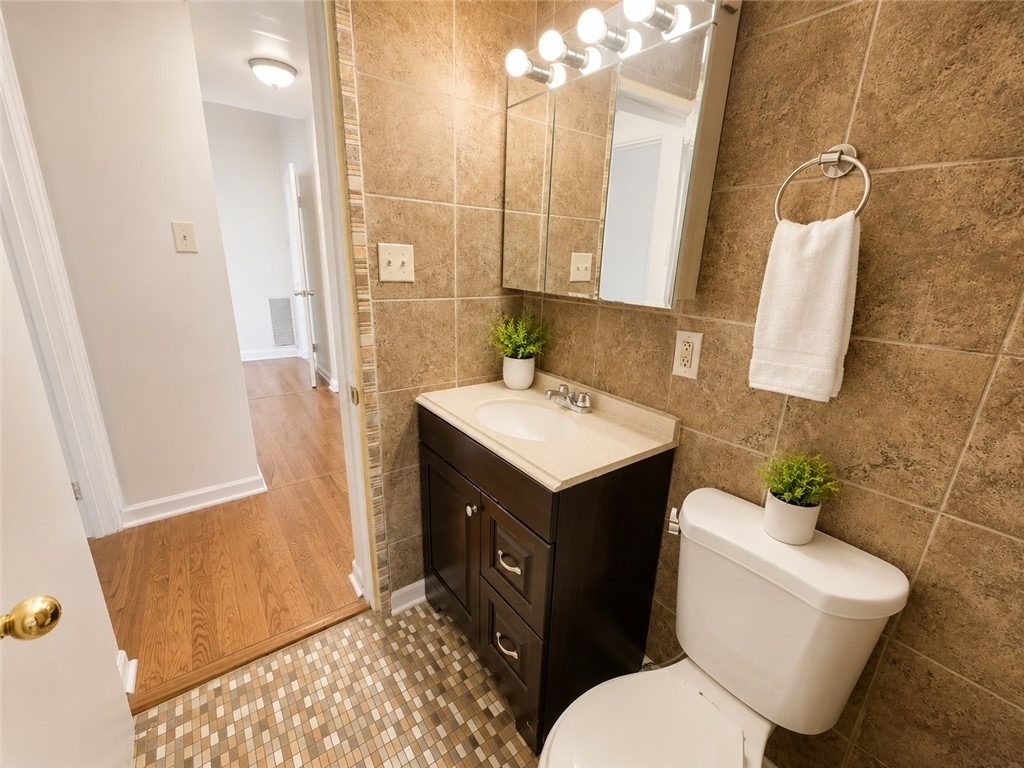 735 N Highland - Photo 35