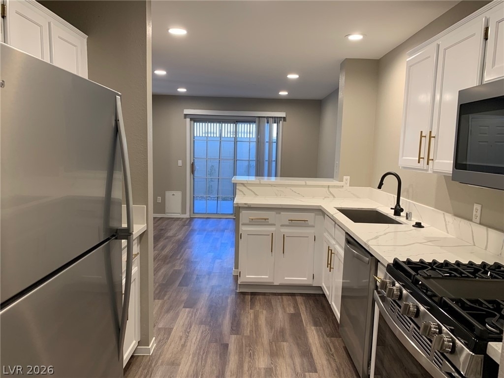 688 Harbor Mist Avenue - Photo 10