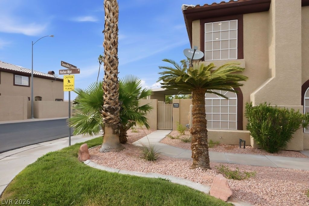 688 Harbor Mist Avenue - Photo 0