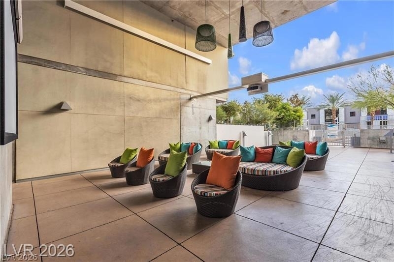 353 E Bonneville Avenue - Photo 4