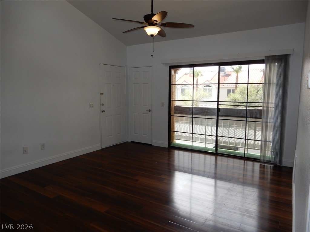 5122 S Jones Boulevard - Photo 2